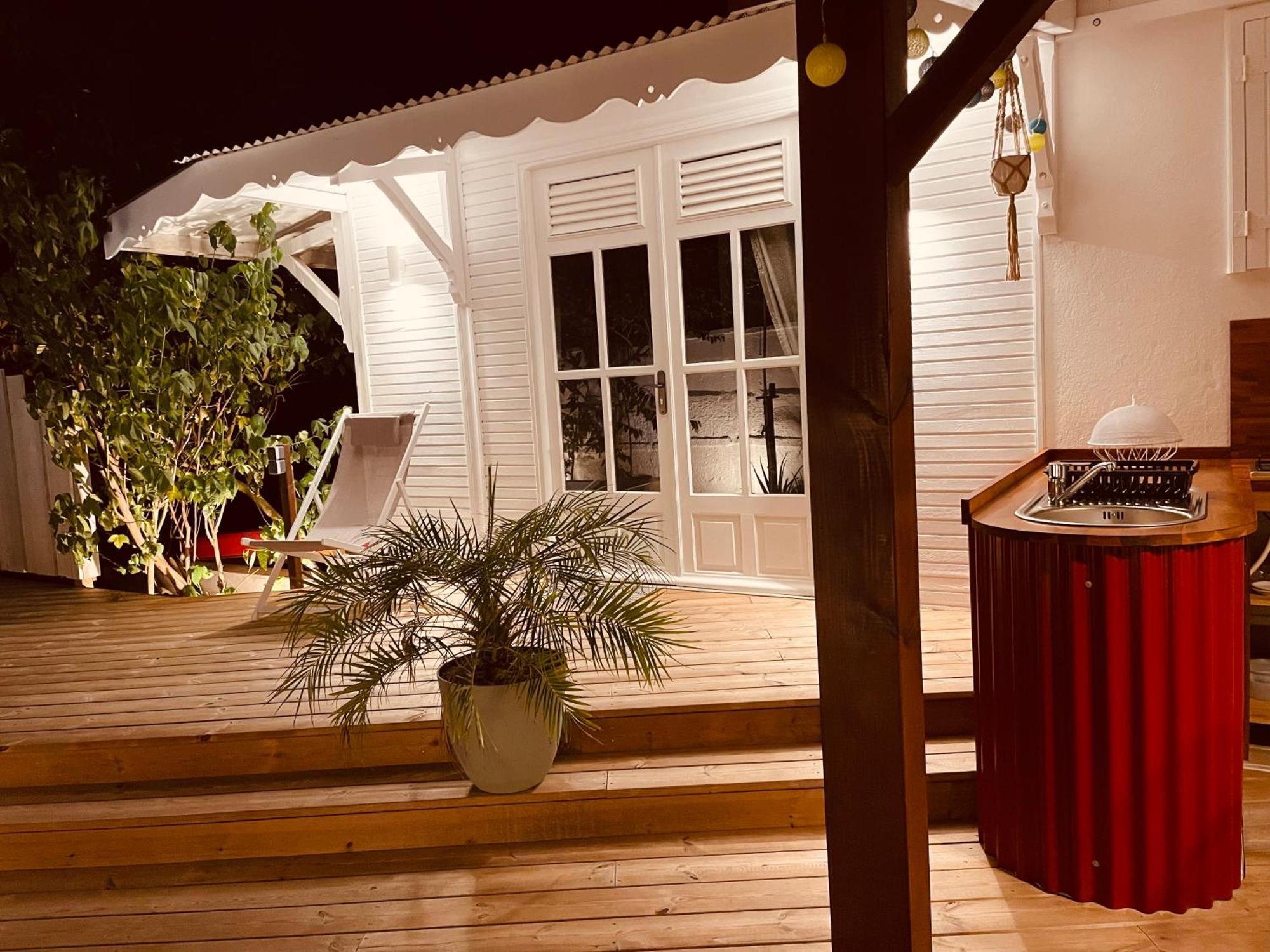 Les Coulirooms - Suite Avec Jacuzzi Et Grande Terrasse Sainte-Anne  Exterior photo